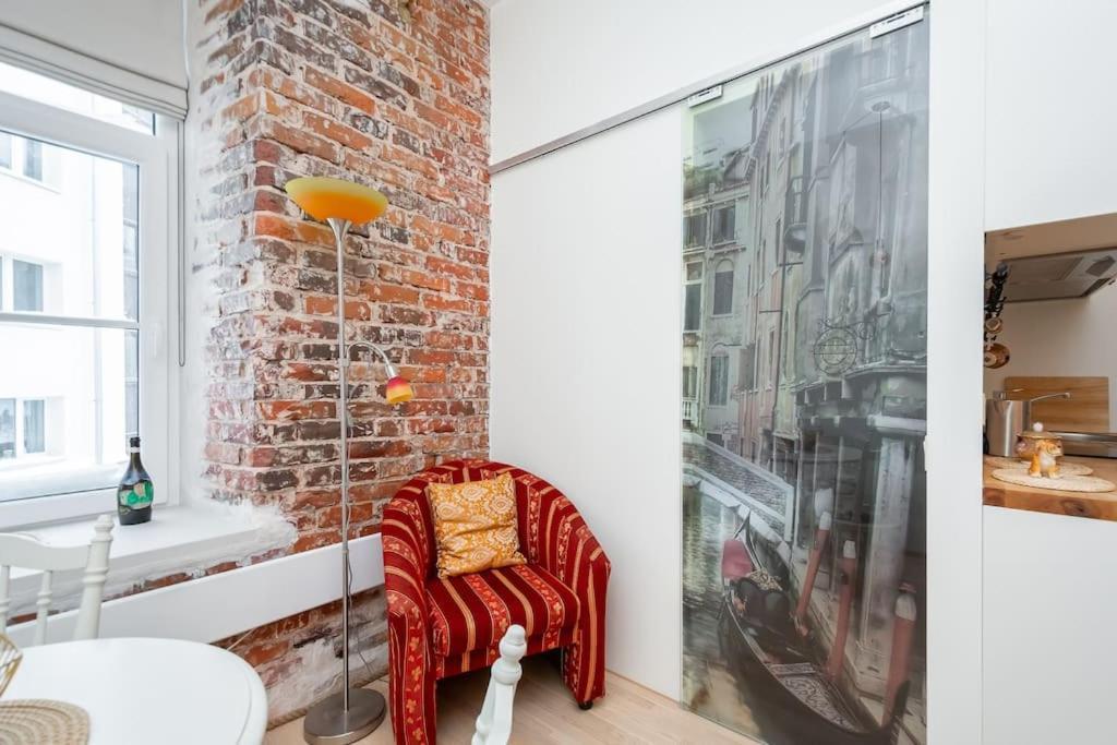 Cozy Studio Apartment Tallinn Exterior photo