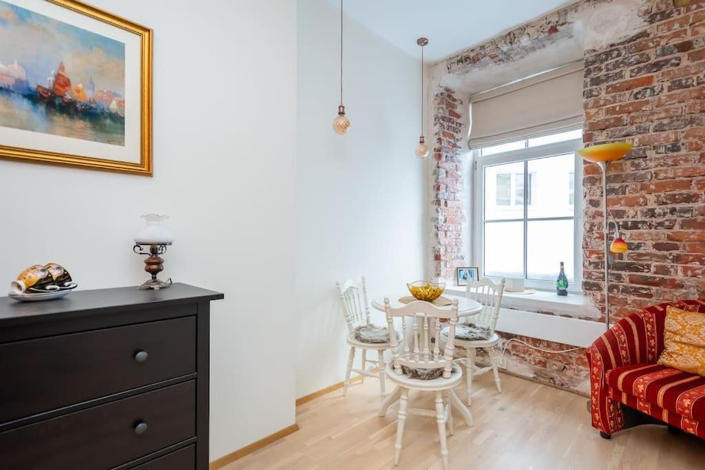 Cozy Studio Apartment Tallinn Exterior photo